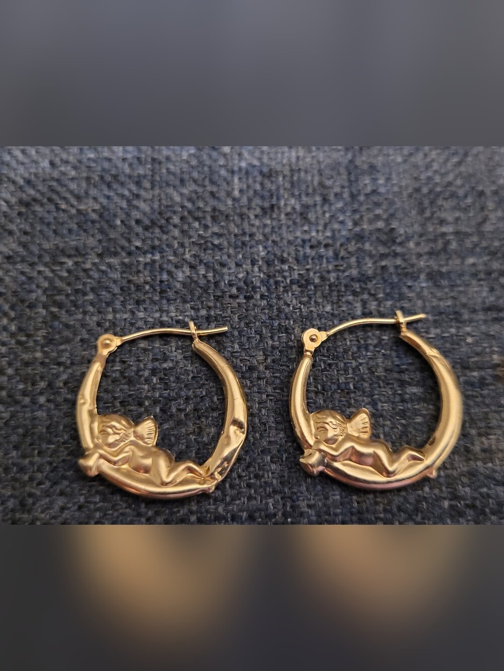 Vintage JCM Jacmel Mauritius 14k Gold Cherub Angel Puffy Hoop Earrings - Picture 2 of 3